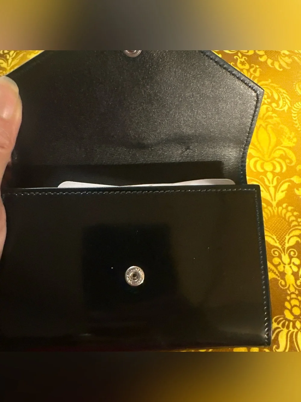 Yves Saint Laurent Cassandra Wallet Patent Calfskin with Silver YSL Emblem - Picture 4 of 15